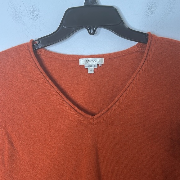 Tyler Boe Orange Rust 100% Cashmere V-neck Sweater - Picture 3 of 6